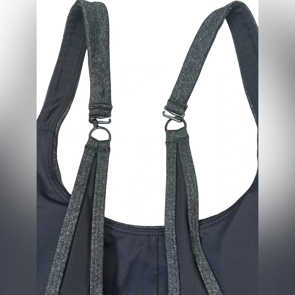 LAM Lifestyle & Movement Small Black Support Sports and Athletic Bra. Size: S.